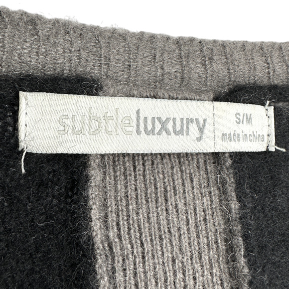 Subtle Luxury | S/M | 100% Cashmere Black Gray Stripe V-Neck Hi-Lo Sweater - Picture 2 of 6